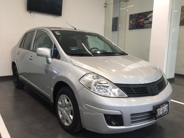 Nissan tiida 2016
